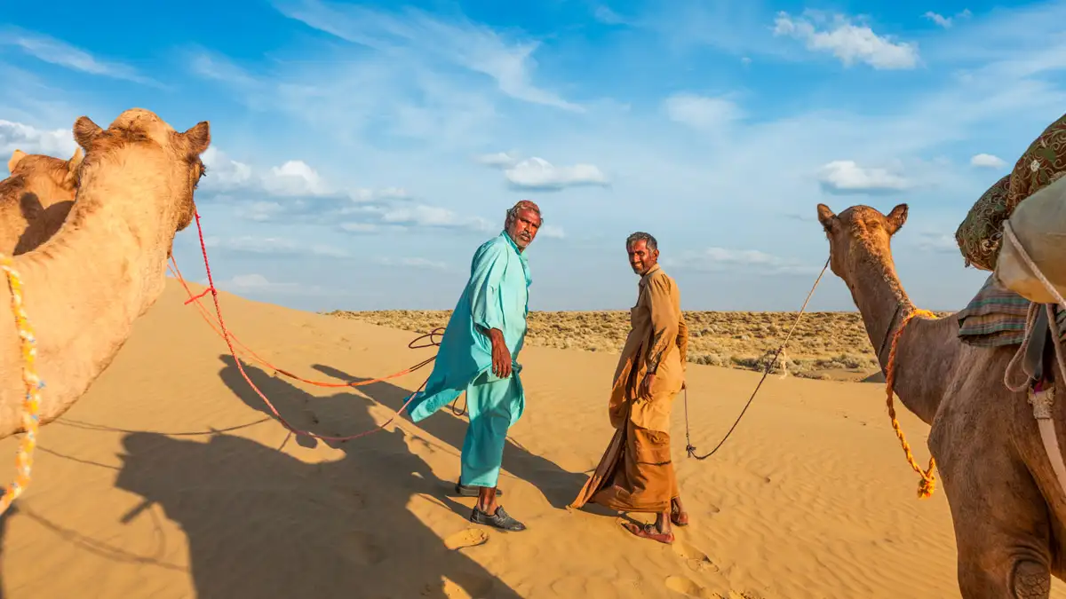 Traveling to the Desert: How, When, and Tips local communities in the sahara desert morocco